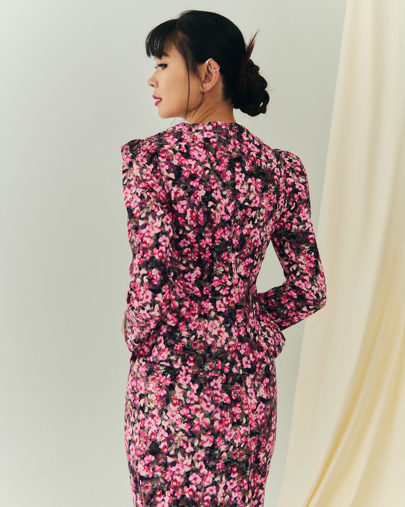 Aria Kebaya in Magenta