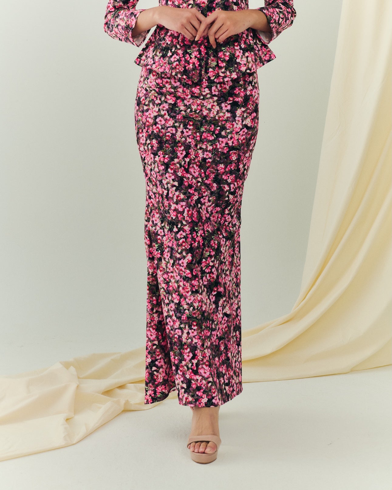 Aria Kebaya in Magenta